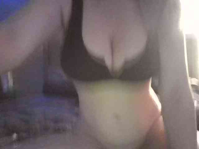 BeautyQueenMa webcam