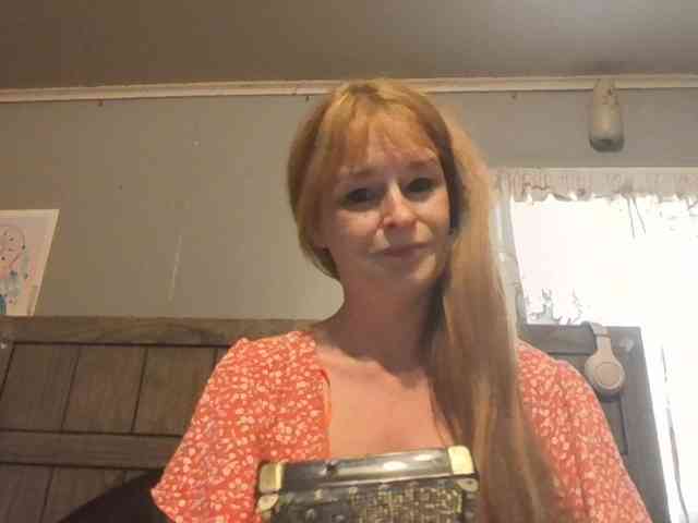 BeautyQueenMa webcam