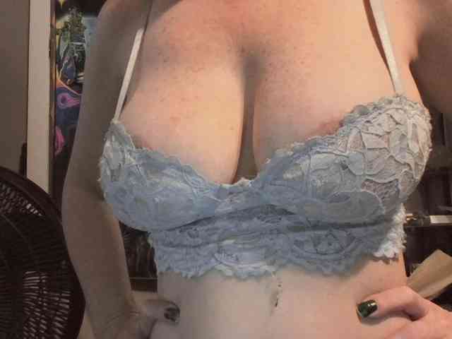 BeautyQueenMa webcam