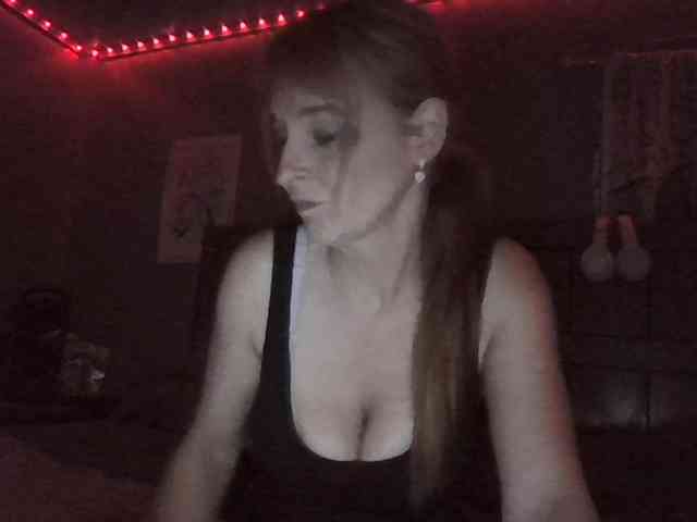 BeautyQueenMa webcam