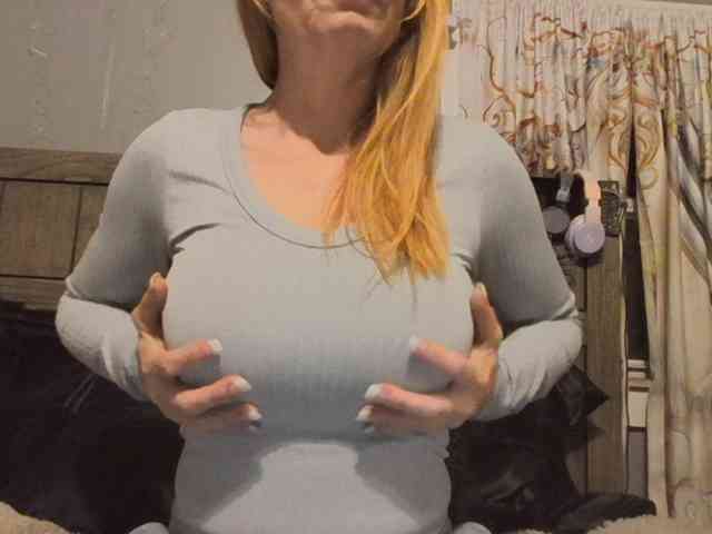 BeautyQueenMa webcam