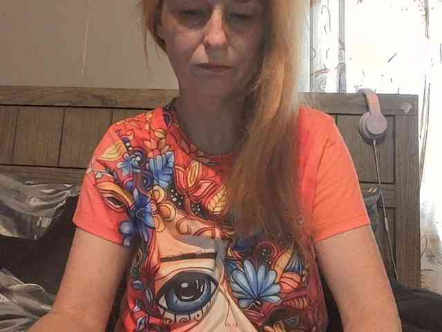 Pizzedwife Sex Cam Show
