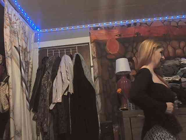 BeautyQueenMa webcam