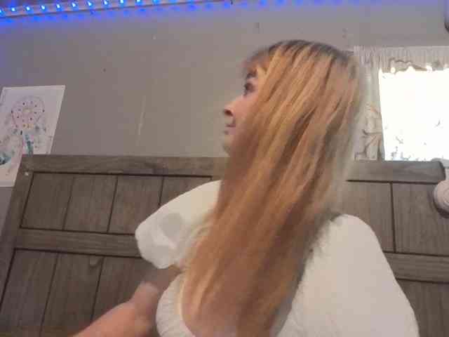 BeautyQueenMa webcam