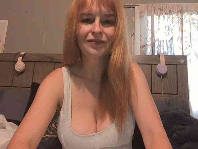 BeautyQueenMa webcam