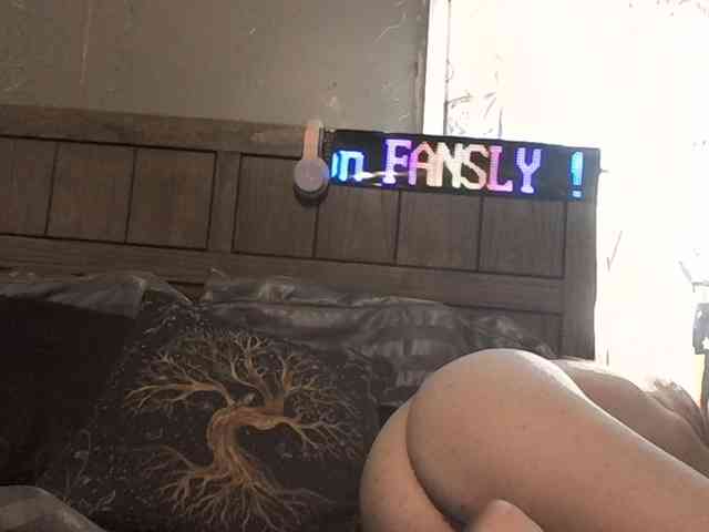 BeautyQueenMa webcam