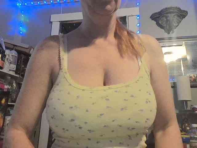 BeautyQueenMa webcam