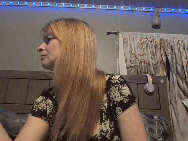 BeautyQueenMa webcam