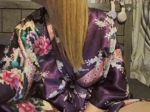 BeautyQueenMa webcam