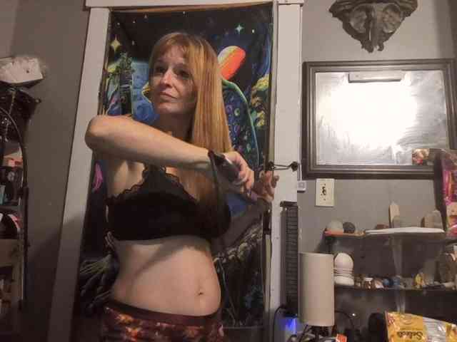 BeautyQueenMa webcam