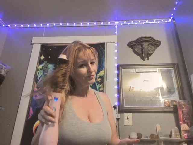 BeautyQueenMa webcam