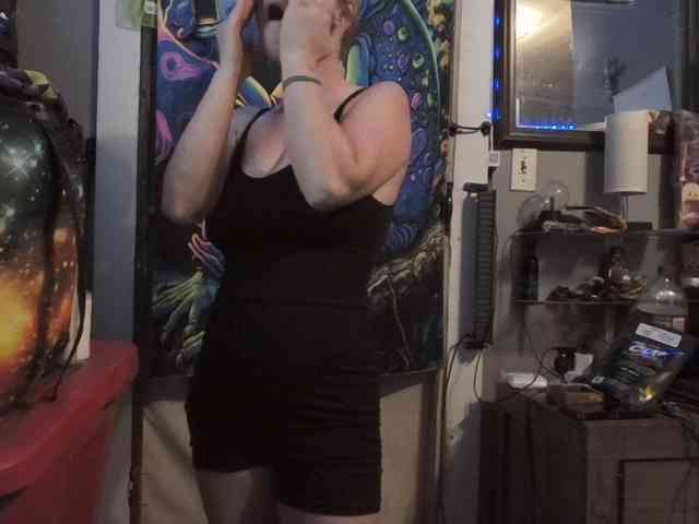 BeautyQueenMa webcam