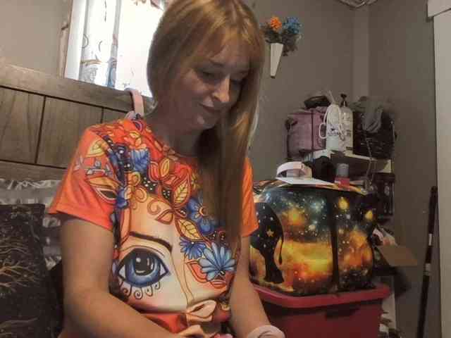 BeautyQueenMa webcam