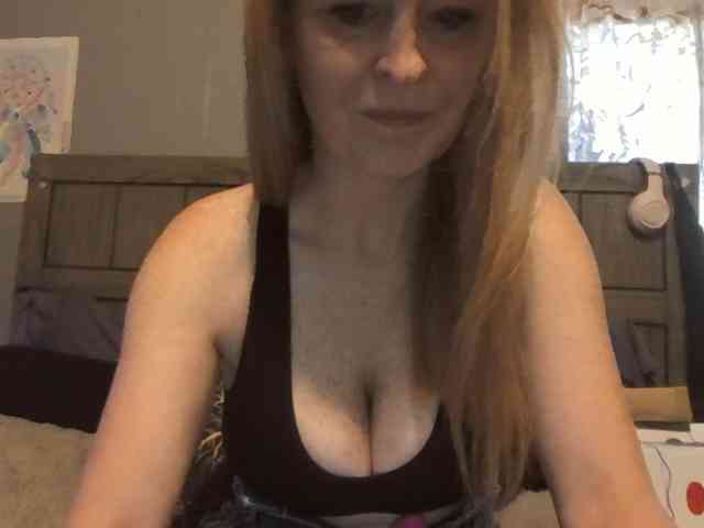 BeautyQueenMa webcam