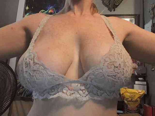BeautyQueenMa webcam