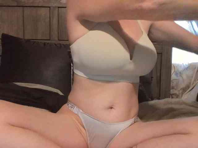 BeautyQueenMa webcam