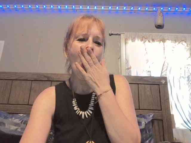 BeautyQueenMa webcam
