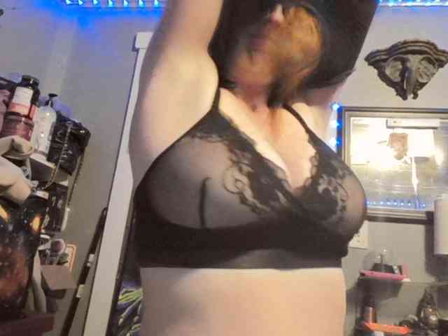 BeautyQueenMa webcam