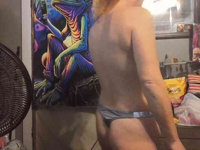 BeautyQueenMa webcam