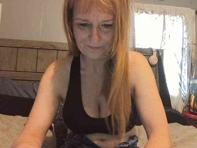 BeautyQueenMa webcam