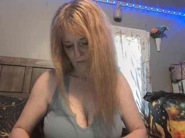 BeautyQueenMa webcam