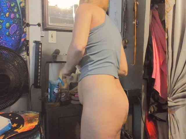 BeautyQueenMa webcam