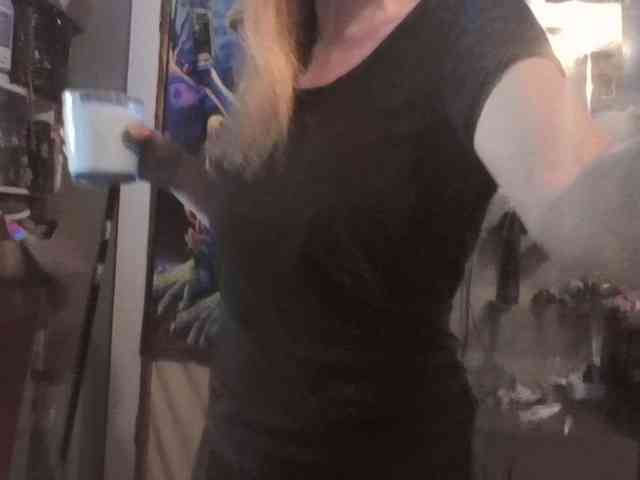 BeautyQueenMa webcam