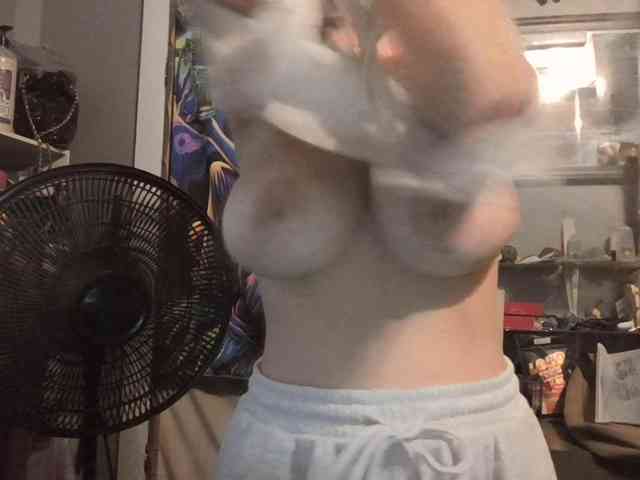 BeautyQueenMa webcam