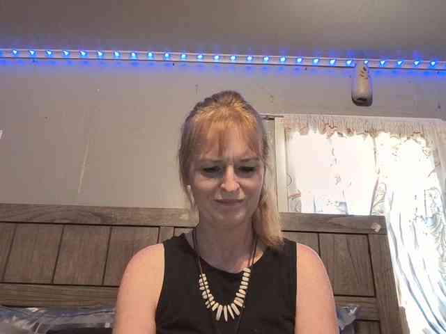 BeautyQueenMa webcam