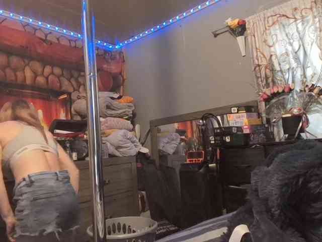BeautyQueenMa webcam