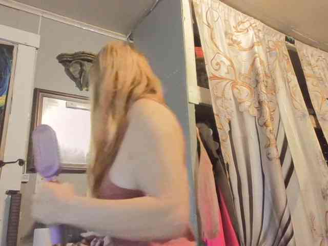 BeautyQueenMa webcam