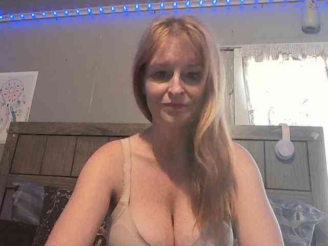 BeautyQueenMa webcam