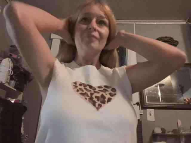 BeautyQueenMa webcam