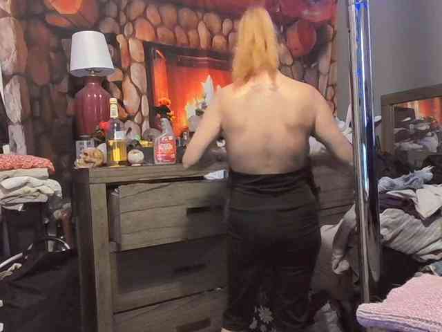 BeautyQueenMa webcam