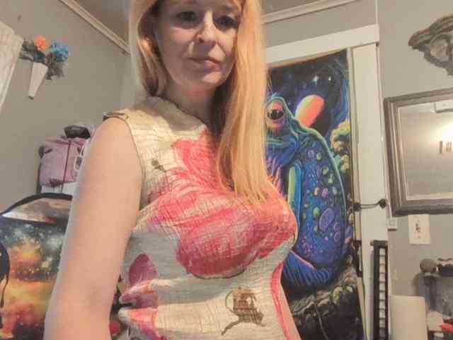 BeautyQueenMa webcam