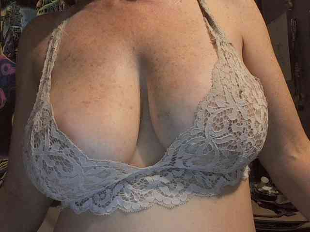 BeautyQueenMa webcam