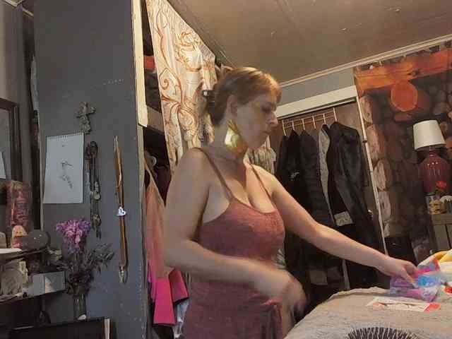 BeautyQueenMa webcam