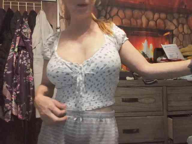 BeautyQueenMa webcam