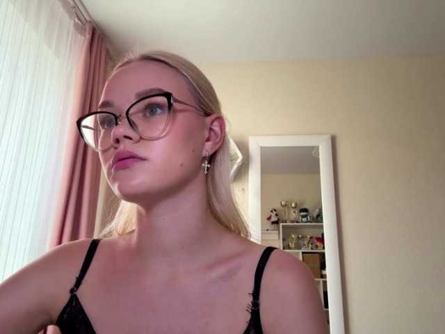 KatherinaDelaet live cam on BongaCams