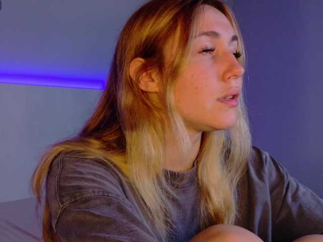 LunaXBaddie live cam on BongaCams