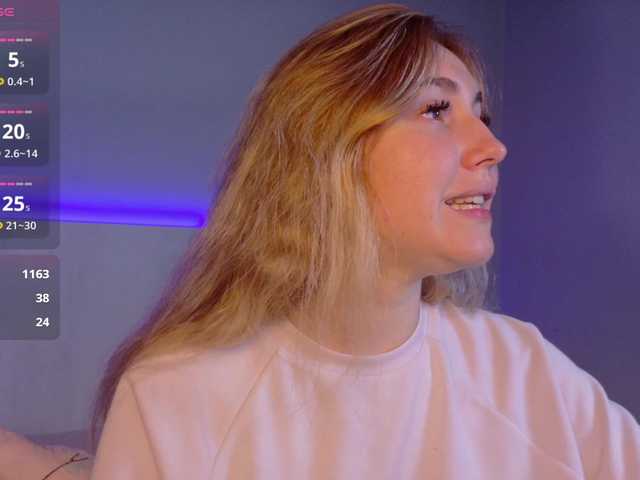 LunaXBaddie live cam on BongaCams