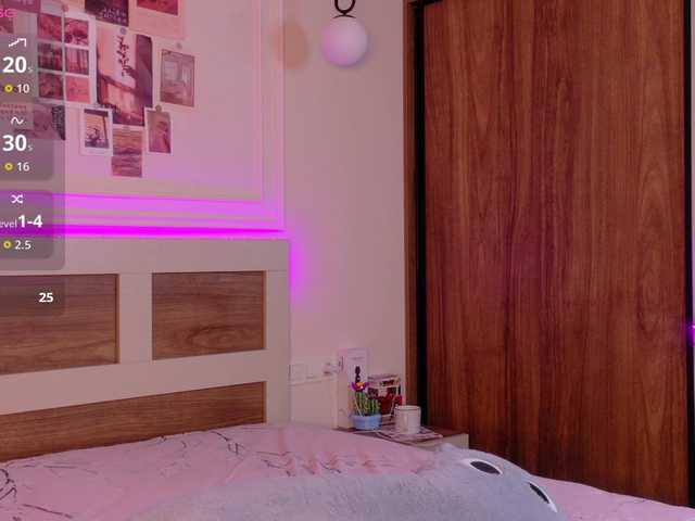 LunaXBaddie live cam on BongaCams
