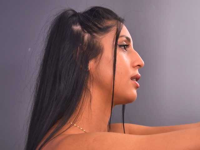 DesiMissy, en directo ahora en BongaCams