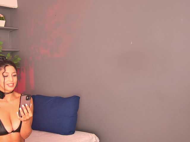 DesiMissy live webcam show