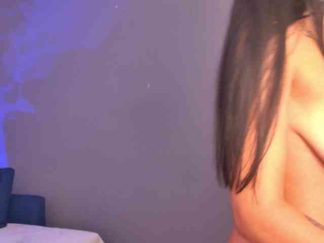 Model: DesiMissy