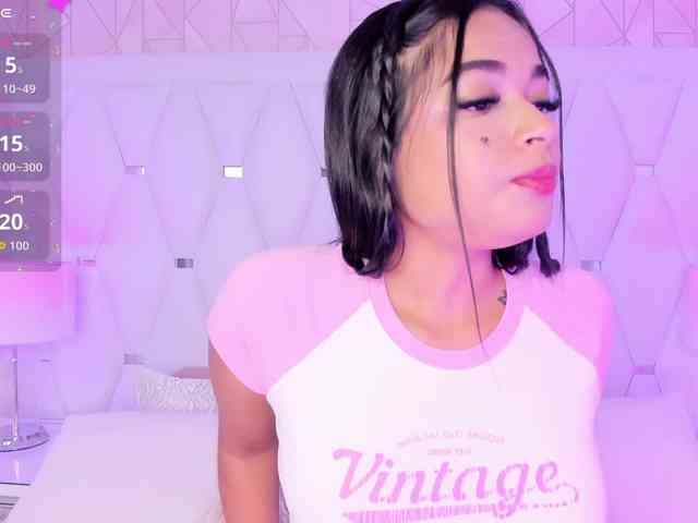 KattyAdams webcam