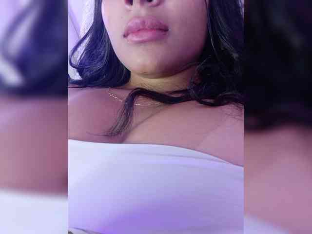 KattyAdams webcam