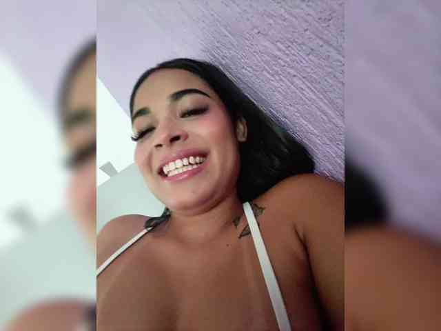 KattyAdams webcam