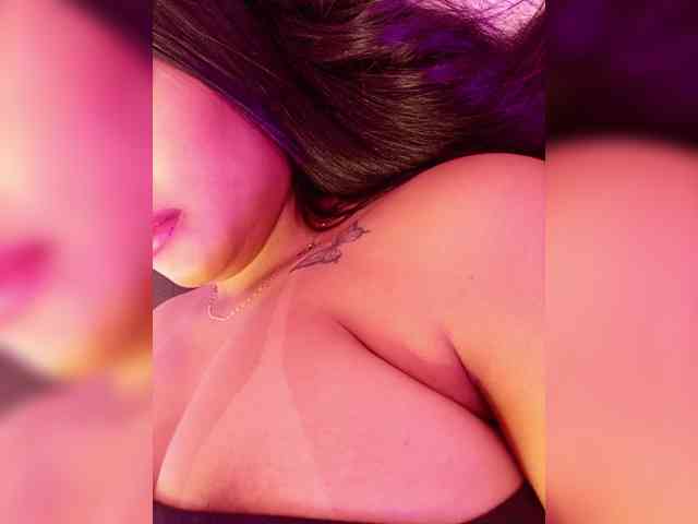 KattyAdams webcam