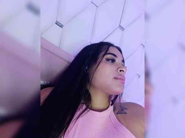 KattyAdams webcam